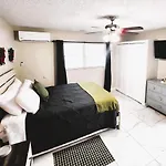 Adorable Mini Suite In Tampa